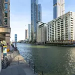 Luxurious Modern 3Br Flat In Prime Canary Wharf