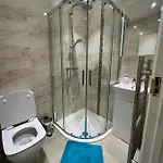 Jan\'S Haven , Lovely One Bed Flat With 2Beds And Free Parking