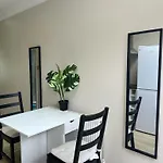 Jan\'S Haven , Lovely One Bed Flat With 2Beds And Free Parking