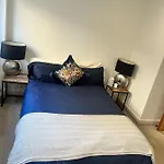 Spacious Mews Apartment, Clapham