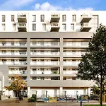 Amazing 2 Bed 2 Bath Flat In Canary Wharf