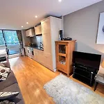 River Thames View Entire Apartment Next To Tate Modern And St Paul Cathedral