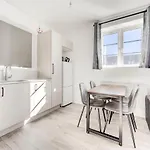 2 Bedroom Apartment With Large Rooms And Wi-Fi