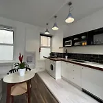 Glasshouse Yard Studio\'S F1
