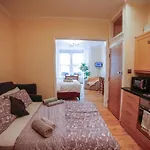Lovely&Bright Studio Flat Close To Central London