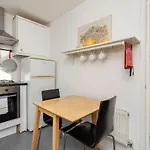 Charming Flat In West Brompton