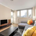 Easy Living Near Angel And City University