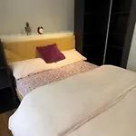 Charming Studio In Bond Street