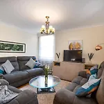 Stunning 3 Bed London Townhouse