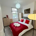 Parkside Stay North London - Victoria Line