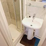 Bright Studio Top Floor Near Paddington F20