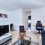 Notting Hill: Stylish 1-Bed Flat