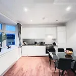 Prime Location Camden Luxury Apt Sleeps 6