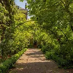 Pass The Keys Gorgeous Studio With Access To A Private Garden