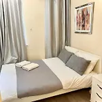 Cosy 2 Bedroom Detached House In Central London