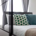 Wonderful Flat Near Little Portugal