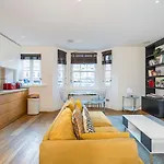 Victorian Duplex Near Oxford St