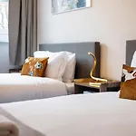 Lovely 4 Bedroom Flat In Wandsworth- London