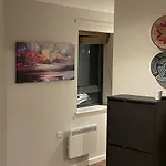 Apartment In Bow, East London
