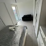 Two Bed In Clapham