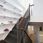 Stylish Apartment In Fulham Zone 2 With Private Roof Terrace