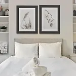Luxurious 2-Bed Villa With Private Sauna By Dena Elite Collection