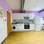 Modern Studio Near Bethnal Green
