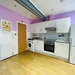Modern Studio Near Bethnal Green