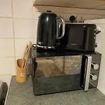 2 Bedroom Flat Camberwell Grove