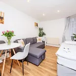 Regent\'S Park Apartment