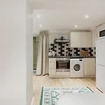 Kensington Nest Serviced Studio