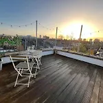 Modern With Stylish Terrace - Your London Oasis!