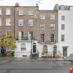 Elegant Marylebone Hideaway