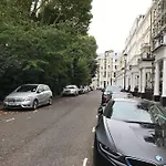 Stunning 2 Bed/2Bath Flat In Heart Of Kensington