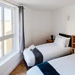The Bright Flat In Whitechapel