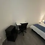 Small Cozy Private Bedroom Zone1
