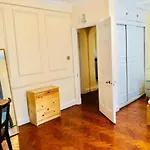 Mayfair Holiday Apartment