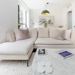 Luxury Central Mayfair Townhouse With A/C 3Br 3Ba