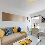 Hampstead 4-Bedrooms Condo Apartment