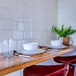 Victoria Family Apartment In Central London