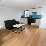 Amazing Loft One Bedroom Apartment - E17 Village
