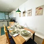 Stunning Flat: Near Wembley Stadium!