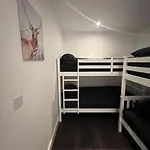New Apartment For 8 20 Mins Central London Bp153