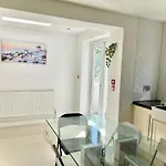 Canary Wharf Home Stay