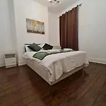 Canary Wharf Home Stay