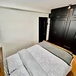 Chelsea Cloisters - One Bedroom Serviced Apartment