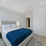 Spitafields 2 Bed Shoreditch Apartment