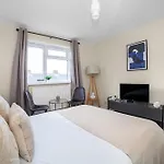 The Wimbledon Park Luxury Room