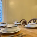 Family 2 Bedroom Flat In Fulham