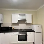 Family 2 Bedroom Flat In Fulham